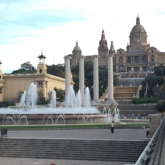Visite panoramique de Barcelone - Montjuic - Place Espagne - Fontaine Magique - MNAC